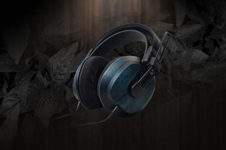 阿波藍で染め上げたハードメイプルハウジングと高音質