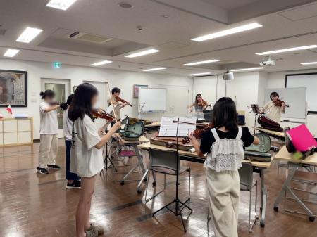 エル・システマジャパンは「弦楽りぼん・児童養護施設 エル・システマジャパンは「弦楽りぼん・児童養護施設