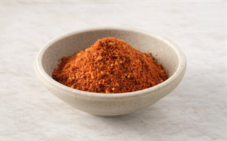 『駅そばの出汁を引き立てる七味唐辛子を共同開発』