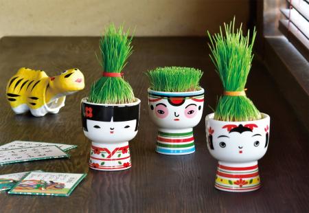 子どもの健やかな成長を願う縁起物「伝統こけし」をモ 子どもの健やかな成長を願う縁起物「伝統こけし」をモ