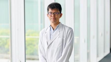 医師が開発、国産初のバクテリオファージ配合化粧水「