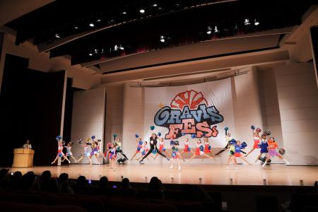 チアダンススクール運営のGravis、日本最大級のチアダ