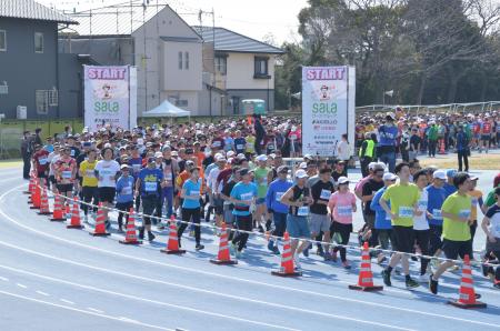 市電と走る！　鈴木亜由子杯 穂の国・豊橋ハーフマラ