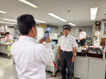 生成ＡＩを活用した画像認識による駅係員・乗務utf-8