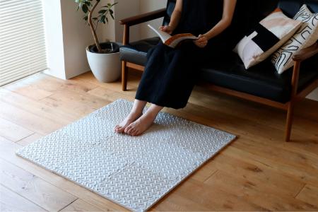 【新商品】床に革命。ズレない・洗えるマットが登場！