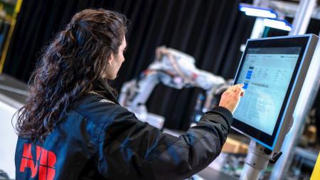 ABBとLandingAI、ロボットビジョンに生成AIの力を解き