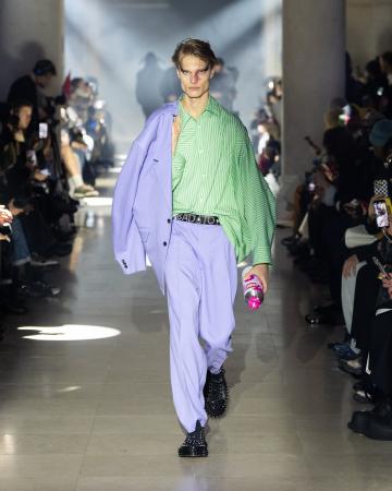 doublet2025年秋冬コレクションにてSynflux株式会社と