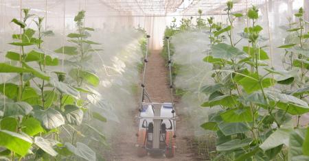 除草・防除作業を遠隔ラジコン操作で行える農作業支援