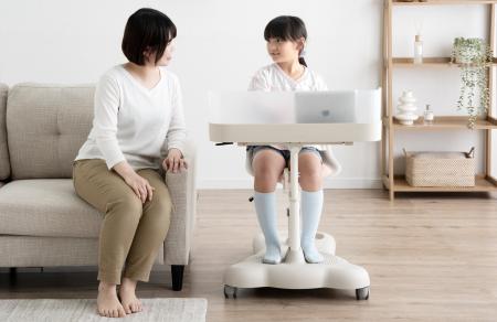勉強時間はデスクとチェアごと移動する『一体型デスク