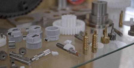 芝浦機械とKEBA、K 2025で次世代油圧式射出成形機技術