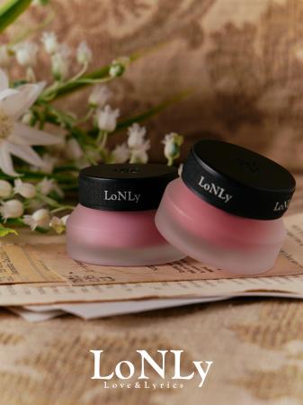 日韓ハイブリッドコスメブランド「LoNLy（ロンリー）