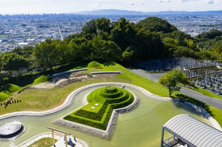 大阪メモリアルパーク「竹田式古墳墓」が待望のグラン