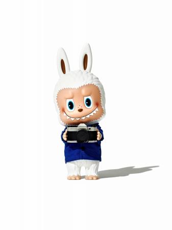 ZARA 50周年を記念して50人のトップクリエイターとコ