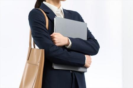 女性従業員の心身の健康とより働きやすい職場環境の整