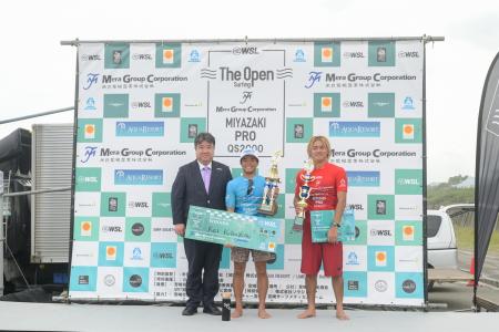 宮崎県で行われたWSL公認大会「The Open Surfingutf-8