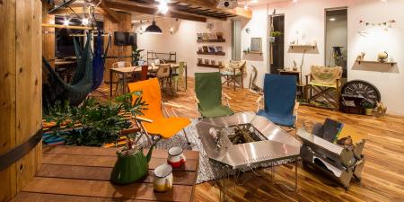 浜松365BASE outdoor hostelと人事図書館が提携し「人