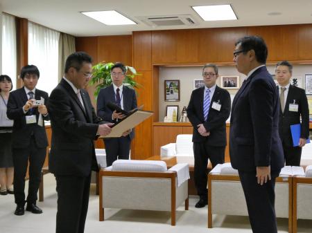 企業版ふるさと納税を通じて青森県八戸市へ寄付を実施
