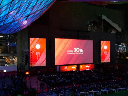 第30回釜山国際映画祭の熱気をワクセルがメディアとし