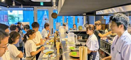 日本初※、京都の立ち呑み屋が発明したのは、温かい「