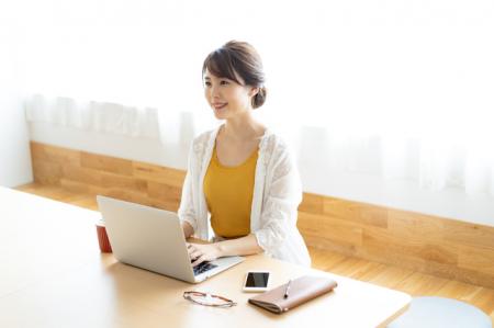 アイティフォー、全従業員を対象に副業制度を解禁
