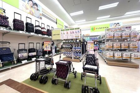 シニアライフサポート専門売場　サンエー経塚シティ内