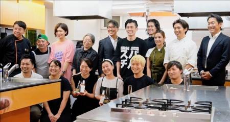 【間借り営業から大人気店へ】吉野家ホールディングス