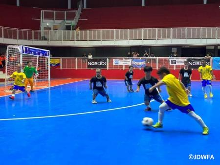 低身長症の方によるサッカーを統括する「特定非営利活