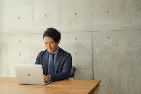 人間関係の不和を解消し、組織の生産性と個人の幸福度