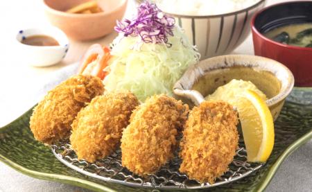 ジューシーで旨みたっぷり！広島県産「大粒牡蠣フライ