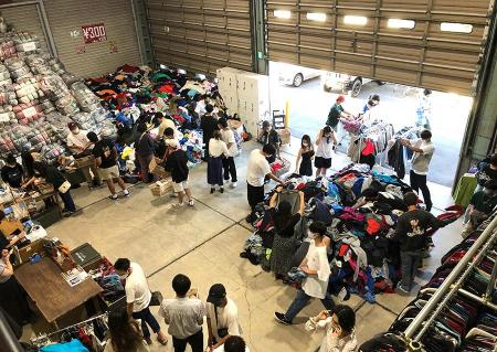 自分だけの一着を、お宝探し感覚で掘る。Z世代に刺さ