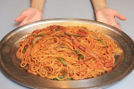 食欲の秋にピッタリ！重量2.5kgの特大ナポリタンや秋