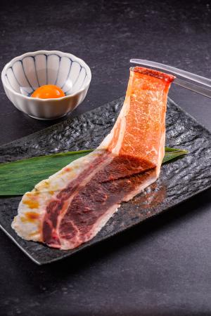 【A5ランクの和牛カルビをプレゼント】焼肉店「牛恋」