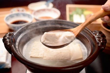 人気温泉地 箱根・仙石原にて、とろける食感の「温泉