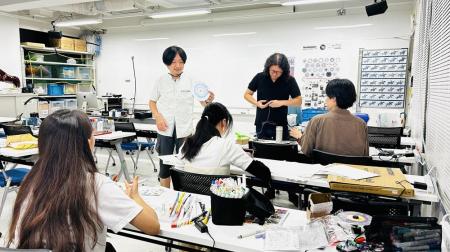 【東京工芸大学】工芸融合授業で工学と芸術を融utf-8