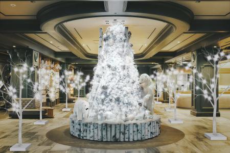 【OMO7旭川】館内で純白の雪化粧に染まったクリスマス