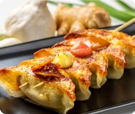 【阪神梅田本店】地元名物の定番餃子から個性派餃子ま