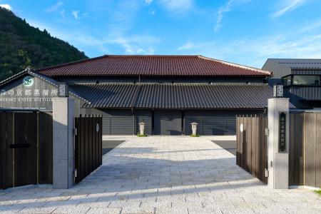 「京和漢 DRY GIN」 森の京都蒸溜所が、IWSC 2025 プ