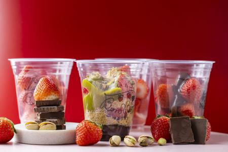 食べ歩きができる いちご×ドバイチョコ！熱海の“utf-8