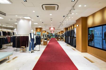 『街の総合洋品店』をテーマに創業67年の“伝統”と“革