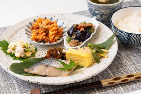 「ワタミの宅食」が介護業界 西日本最大級の商談型展