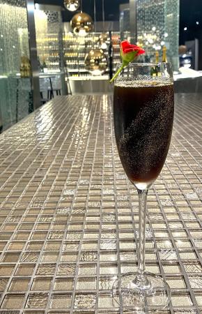 三菱一号館美術館×帝国ホテルシャンパンバー The Rend