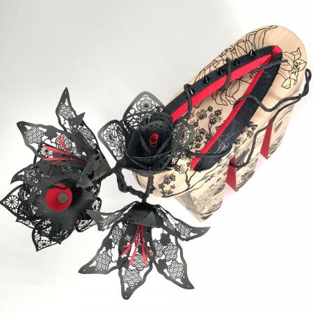 立体切り絵の光と影 と下駄アートのモダンデザイン！
