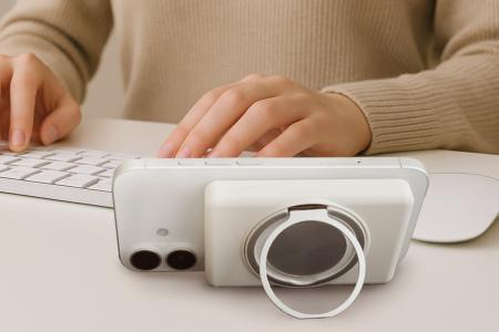 準固体電池採用で安心、安全、長寿命。スマホリング搭