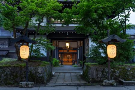 新潟県南魚沼市【大沢山温泉 大沢舘】和モダンにutf-8