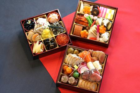【旅館・秋田温泉さとみ】 特選三段重『おせち』を販