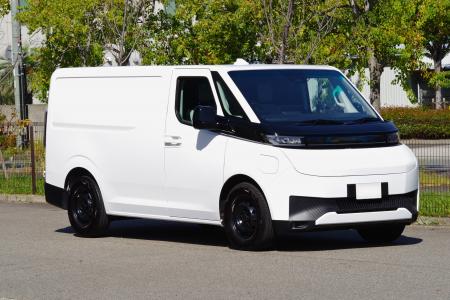 フォロフライ、商用EV 3車種を東京・名古屋で同時発表