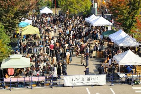 【代官山T-SITE】フランスの蚤の市を再現した「代官山