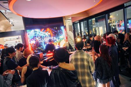 レポート｜“ひと目惚れ”の体験が広がる「glo(TM) 銀座