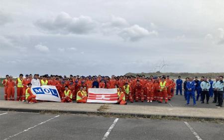 鹿島灘海岸にて慰霊式典を実施