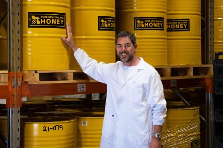 ニュージーランドのマヌカハニー生産者に会える「マヌ